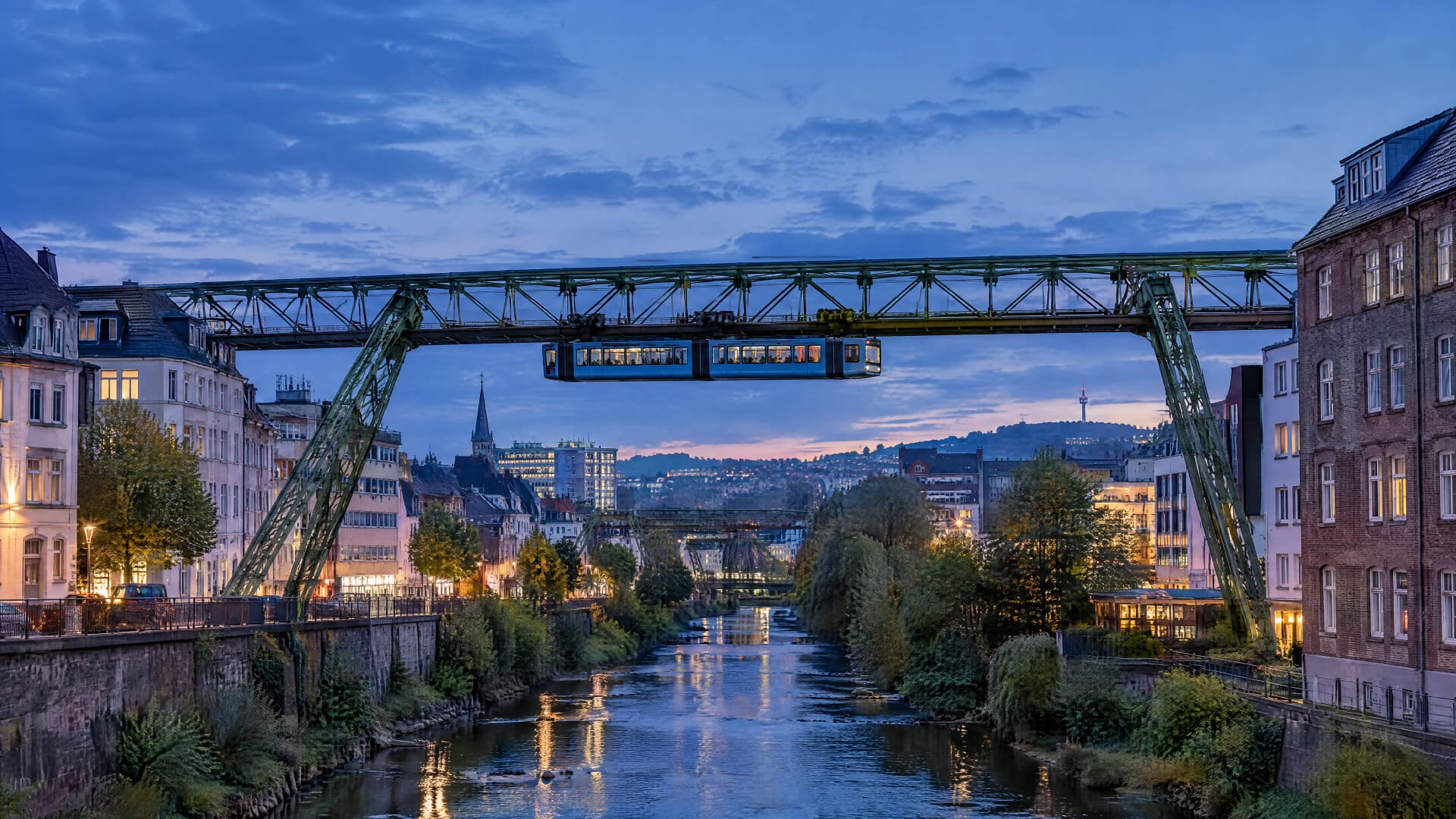KI-generiertes Stadtpanorama von Wuppertal
